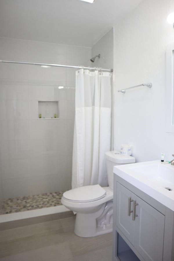 Singer Island Inn/ Deluxe Studio West Palm Beach Exterior photo